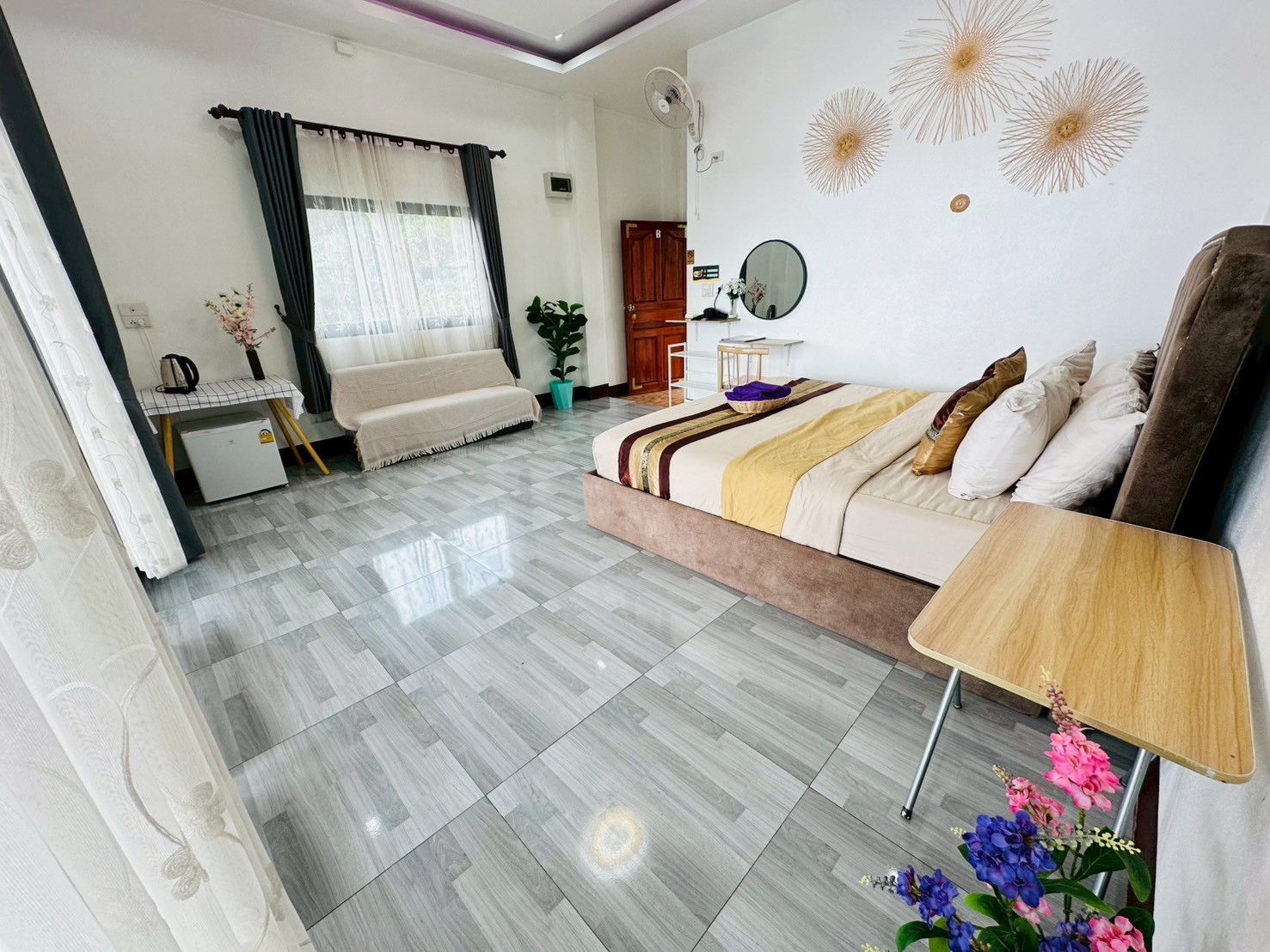 รูม 2 ภาพที่ 2